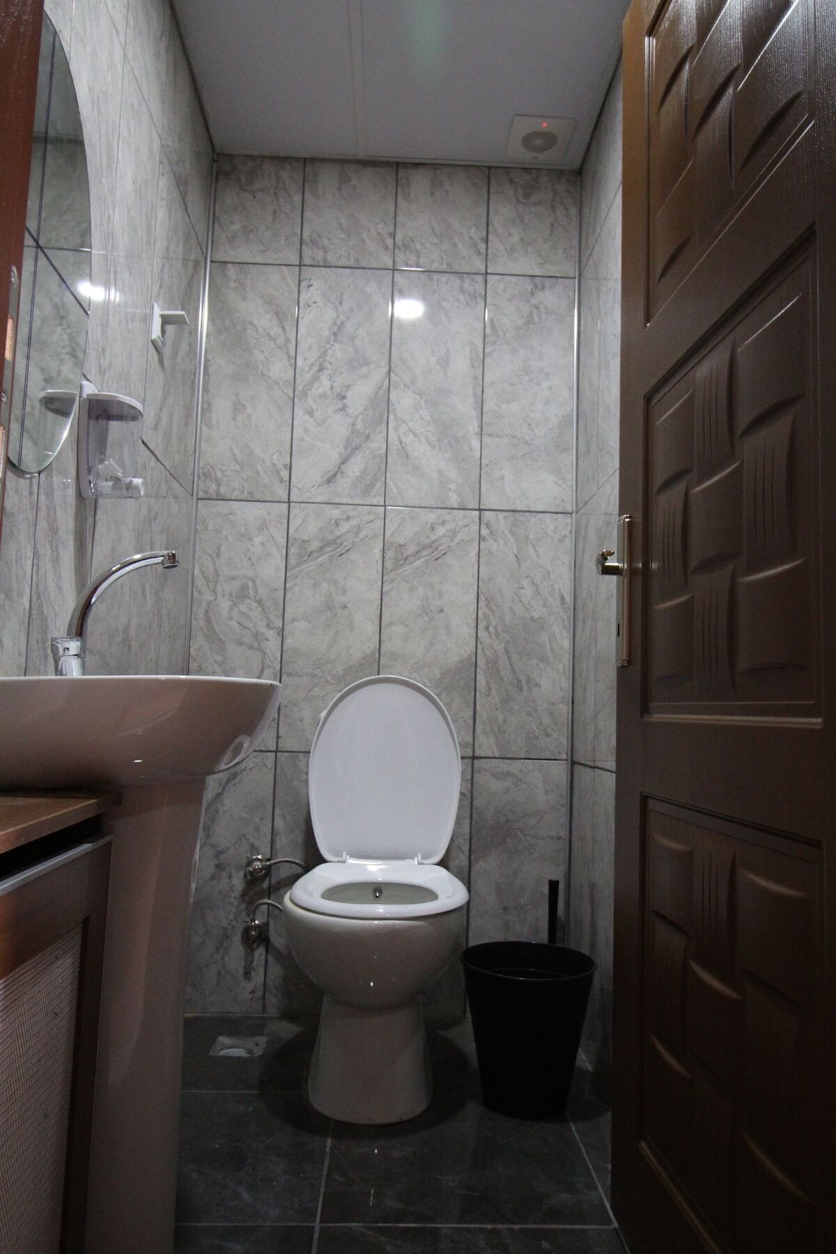 Deeps Hostel Эскишехир Экстерьер фото